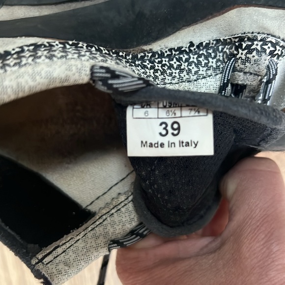 Rock climbing shoes - Picture 2 of 6